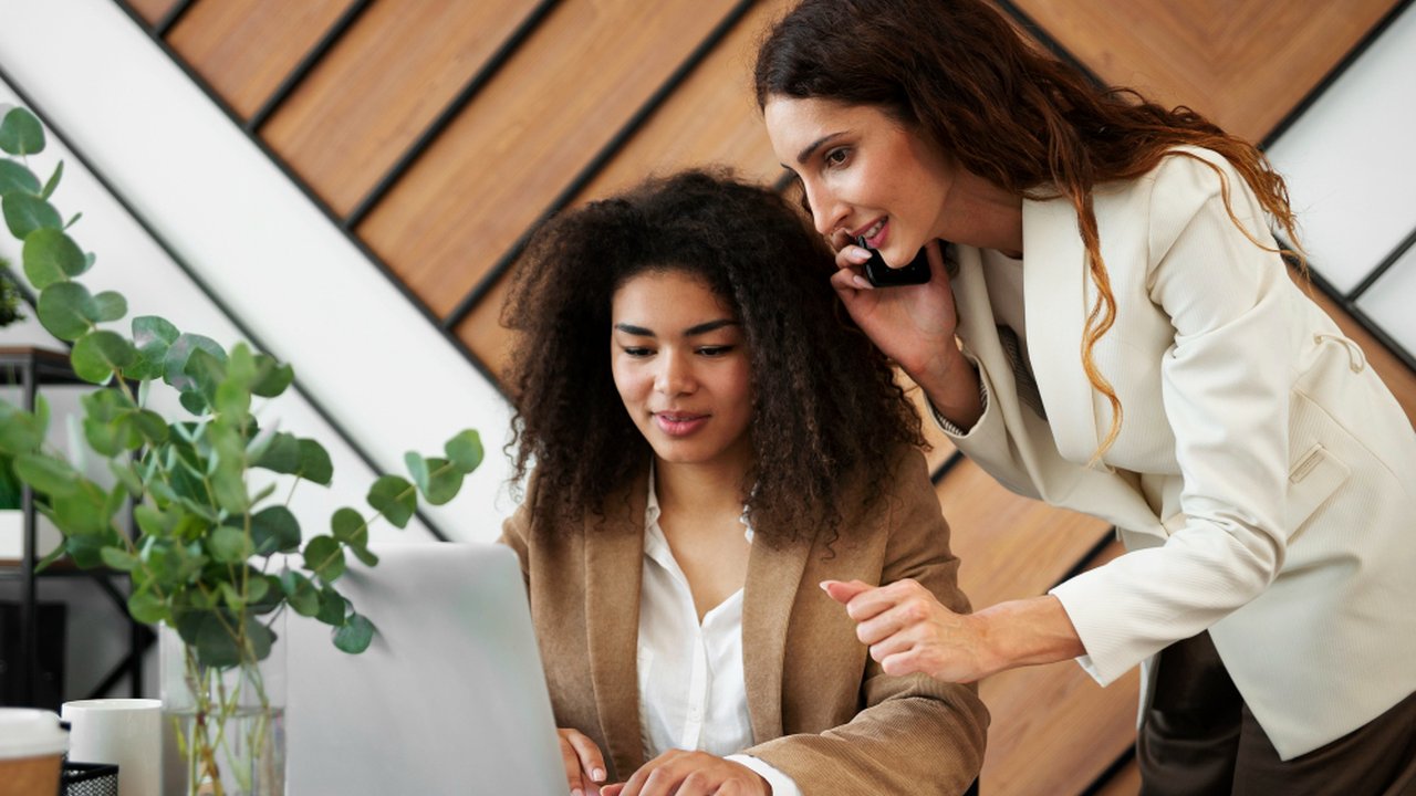 Crowdfunding Success Stories: 10 Women Entrepreneurs Who Made It Big