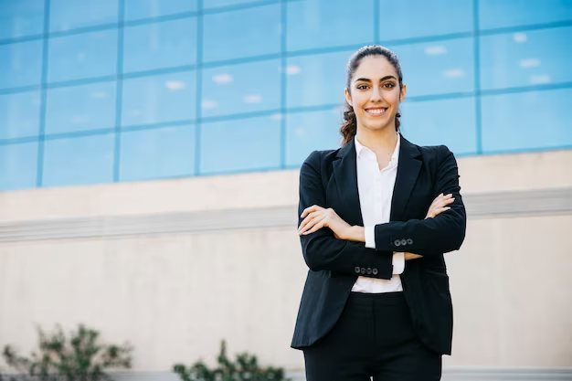 3 Leaders in the Financial World: Women in Banking and Investment